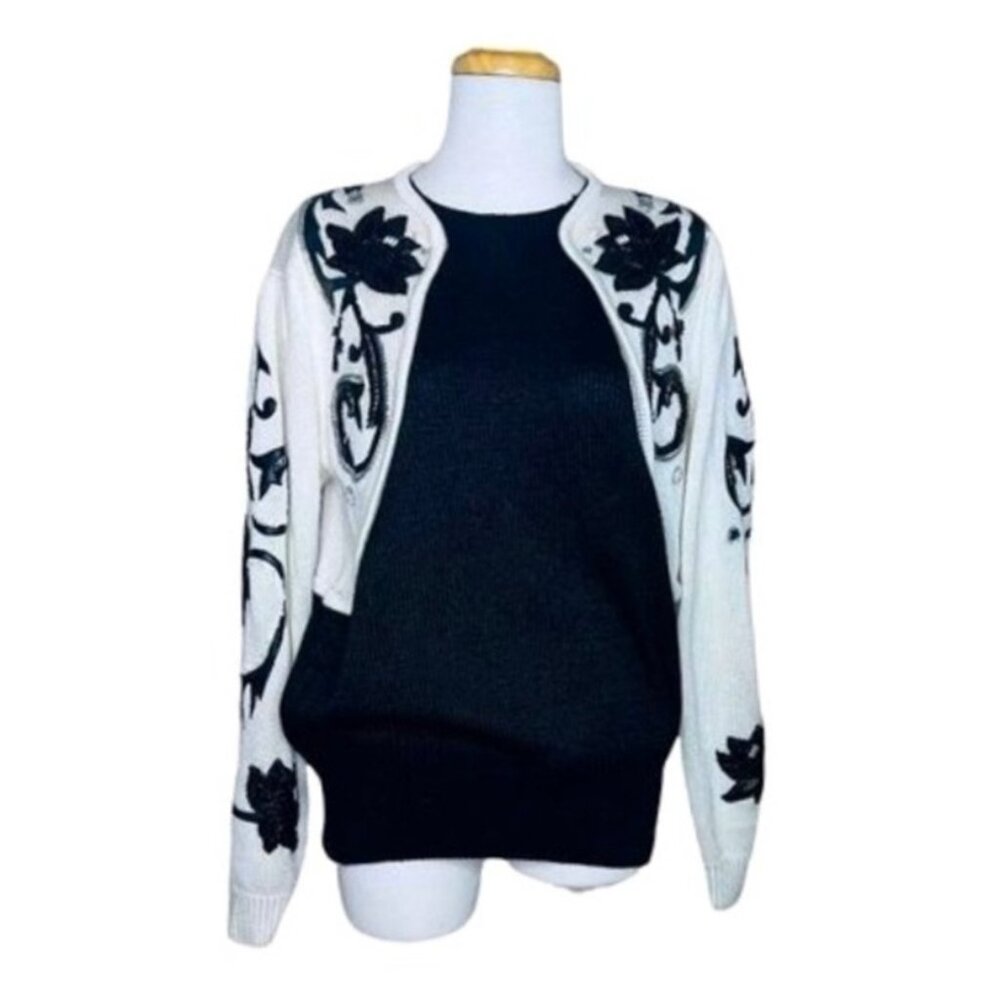 Vintage Shannan Womens Floral Embroidered Cardigan Sweater Size L Black & White - Picture 2 of 14